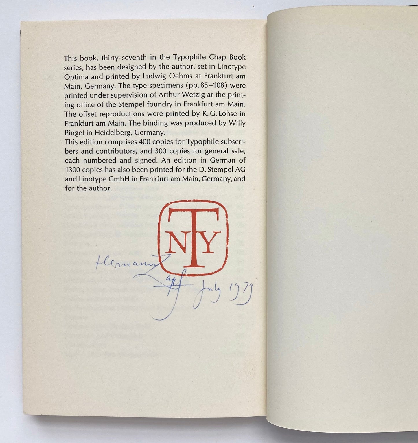 About Alphabets: Some Marginal Notes on Type Design