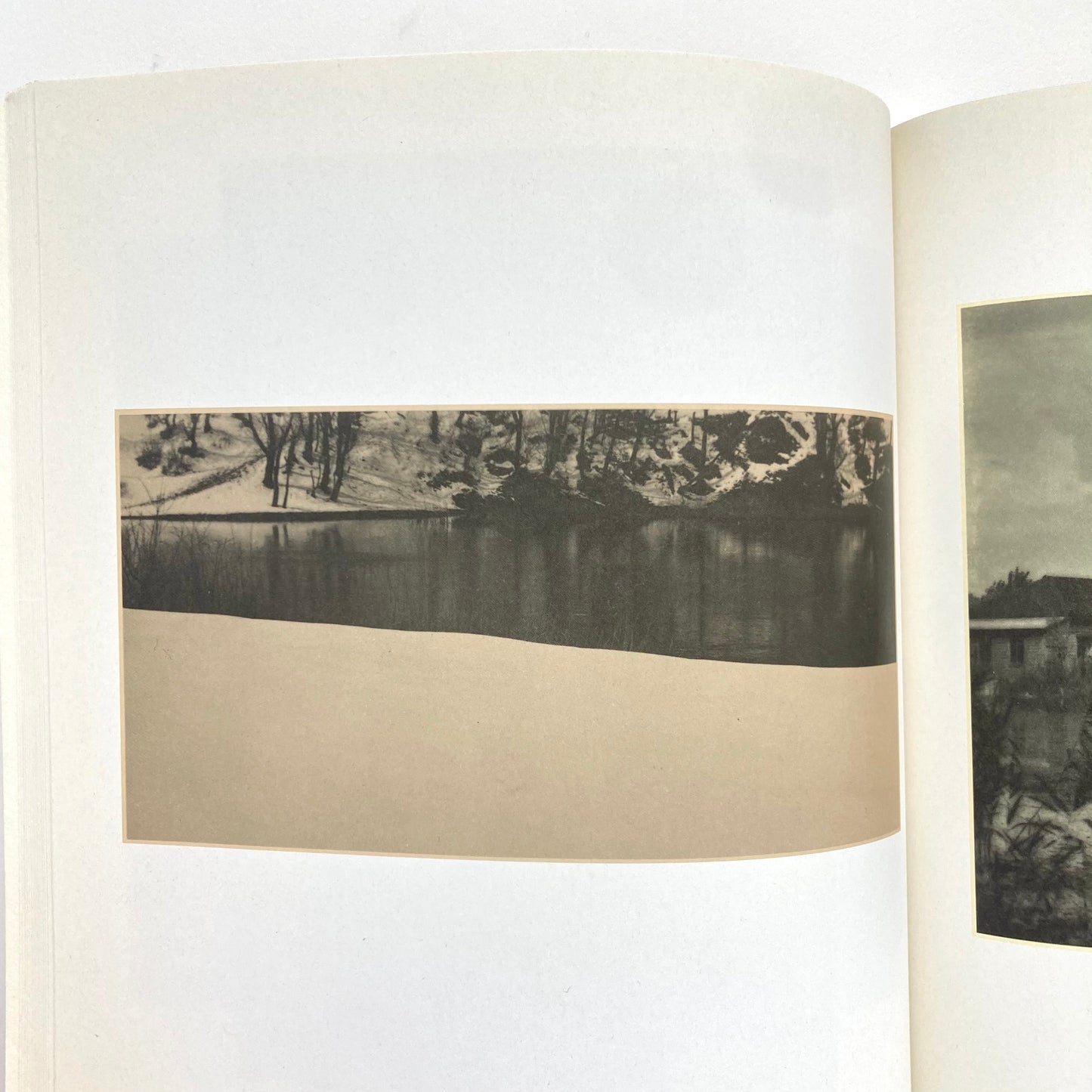 The Pictorial Landscape in Japanese Photography
